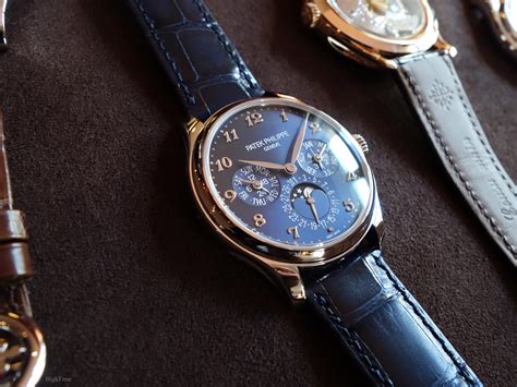 patek philippe 5327g.